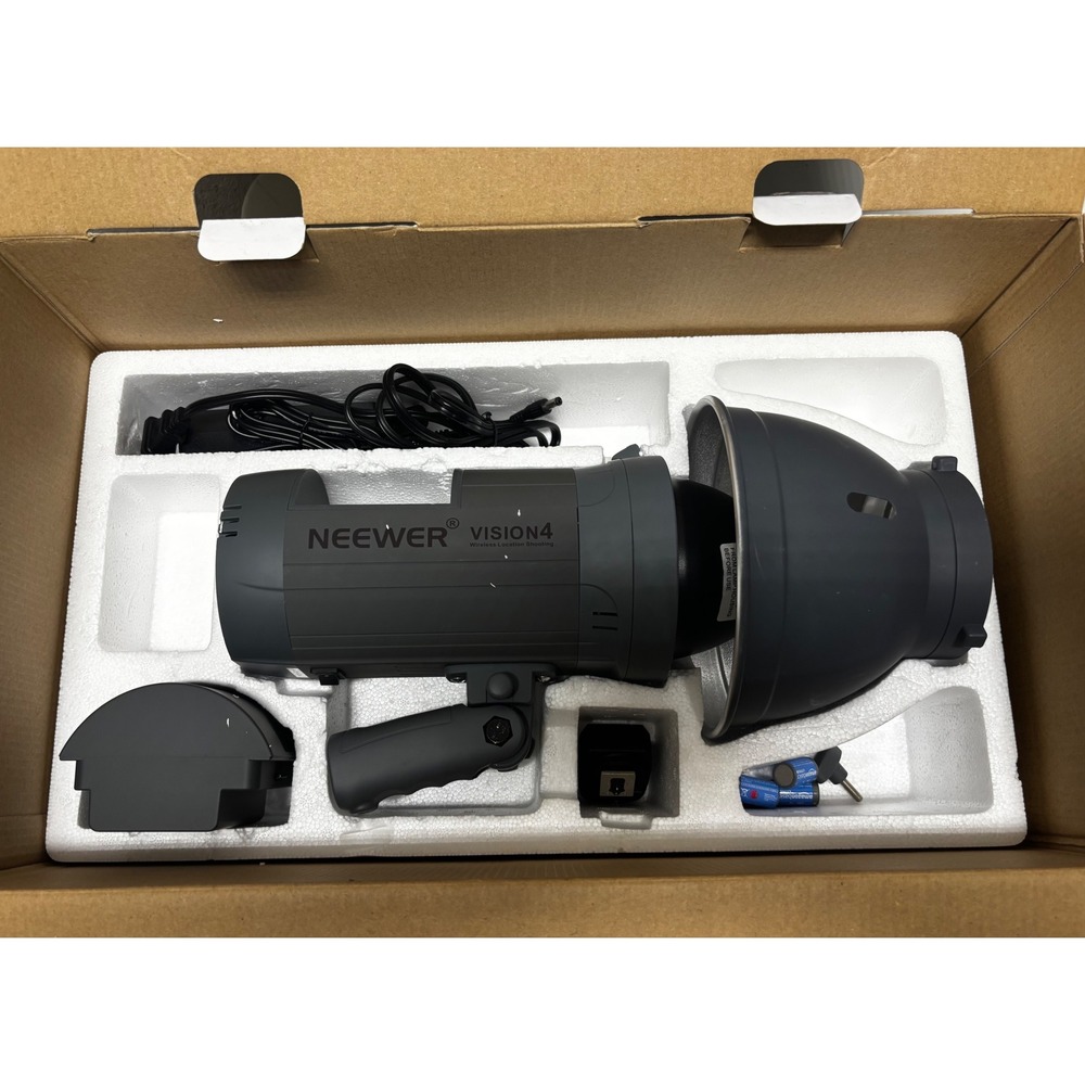 Neewer Vision4 Studio Flash Wireless Strobe VC-816TX Transmitter w/ battery - Picture 4 of 9